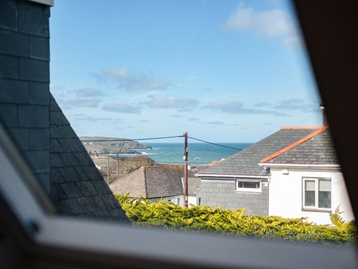 Dolphin's Barn, Trevone in Cornwall, family-friendly, sea views, large, close to beach and amenities