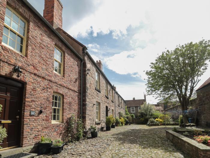 Charter's Cottage in Berwick-Upon-Tweed, Northumberland. Grade II listed cottage, ideal for couples.