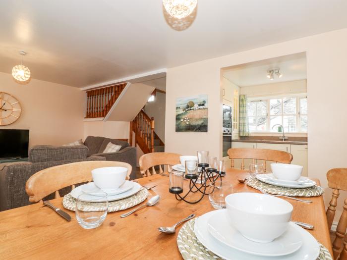 Swallows Nest Cottage, Hawkshead, Cumbria, near to Lake Windermere, off-road parking,open-plan space