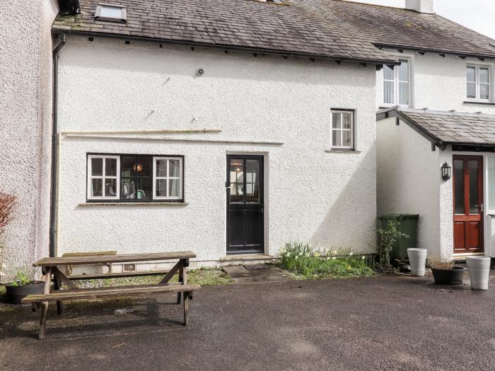 Swallows Nest Cottage, Hawkshead, Cumbria, near to Lake Windermere, off-road parking,open-plan space