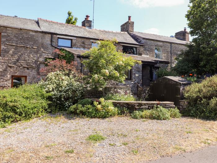 Cranesbill Barn, Newbiggin-on-Lune near Kirkby Stephen, Cumbria. In a National Park. Dog welcome. TV