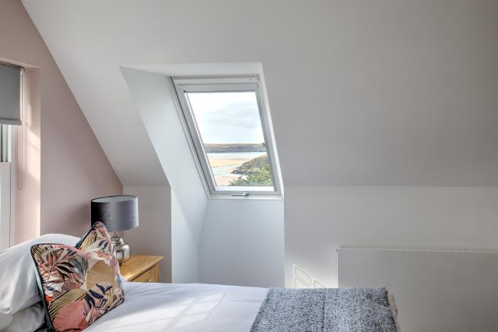 The Tower, 5 Corisande Manor, Newquay, Cornwall, private balcony, off-road parking, pretty sea view