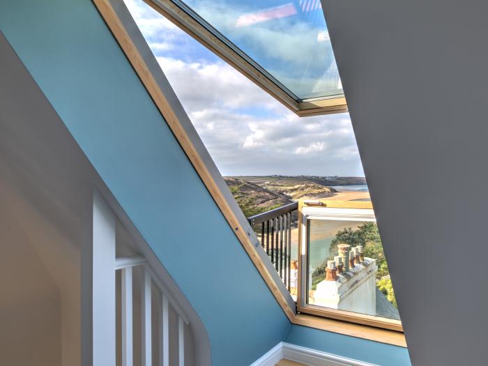 The Tower, 5 Corisande Manor, Newquay, Cornwall, private balcony, off-road parking, pretty sea view