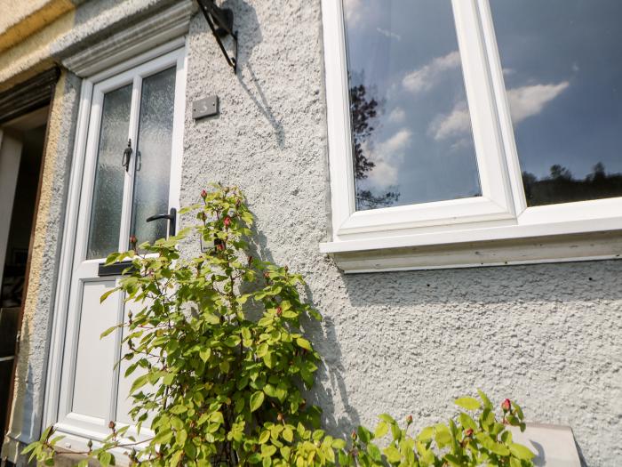 3 Charnwood Terrace, Commonwood, Matlock Bath near Matlock. Countryside views. Woodburning stove. TV