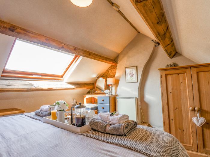 Esme's Cottage, Whitby, North Yorkshire, multi-fuel stove, in North York Moors National Park, 2 bed.