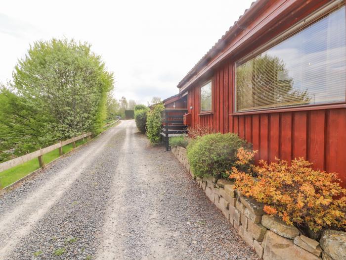 Saddleback Lodge, Yanwath, Penrith, Cumbria. Woodburning stove. Off-road parking for 2 cars. Oil CH.