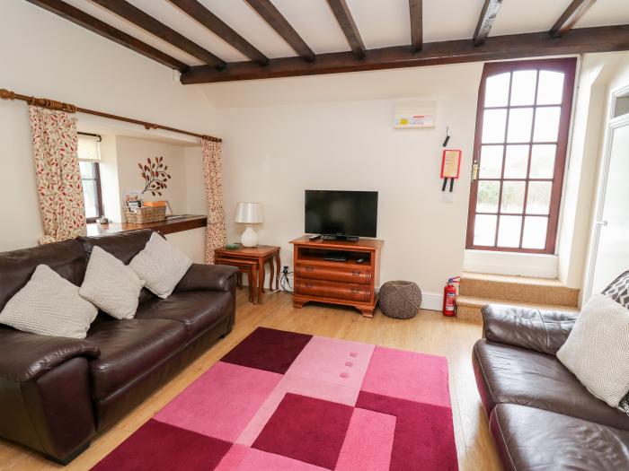 The Woodman is in Nantmel, Mid Wales, off-road parking, pet-friendly, TV, countryside, near a pub,.