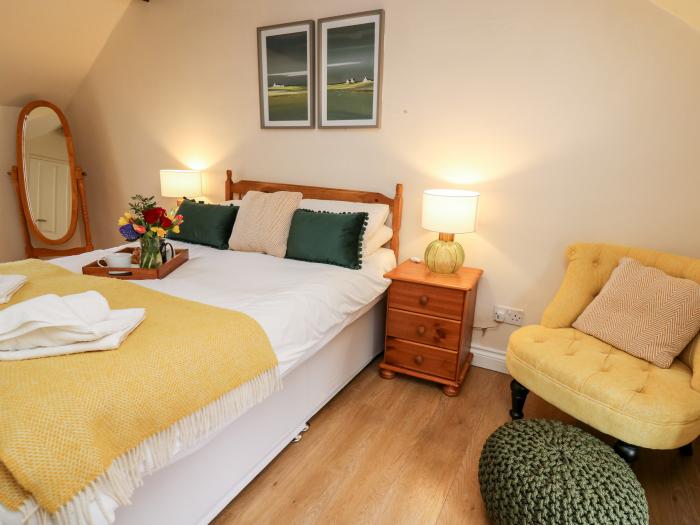 The Woodman is in Nantmel, Mid Wales, off-road parking, pet-friendly, TV, countryside, near a pub,.