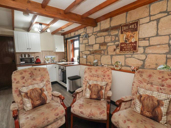 Cow Byre Cottage, Whitby North Yorkshire. One pet, off-road parking, ground-floor bedroom, open-plan