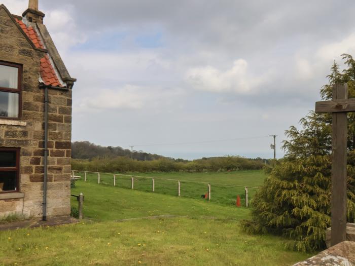 Cow Byre Cottage, Whitby North Yorkshire. One pet, off-road parking, ground-floor bedroom, open-plan