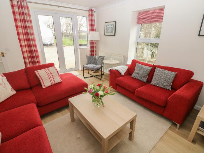 Morfa Farm Annexe, Llantwit Major, Vale of Glamorgan, countryside views, electric flame-effect stove