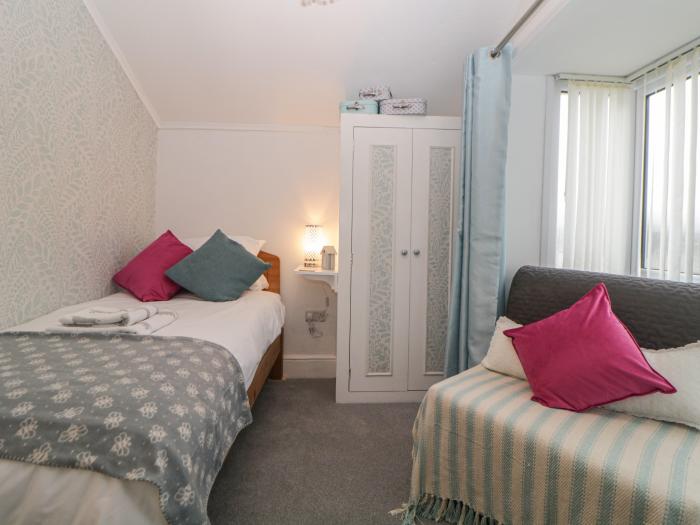 Cornerside, Sidmouth, Devon, East Devon Area of Outstanding Natural Beauty, Sleeps 7, Three Bedrooms