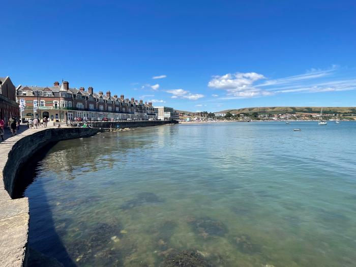 Flat 7, 5 Victoria Road, Swanage, Dorset, Near a National Park, Near an AONB, Close to a beach, WiFi