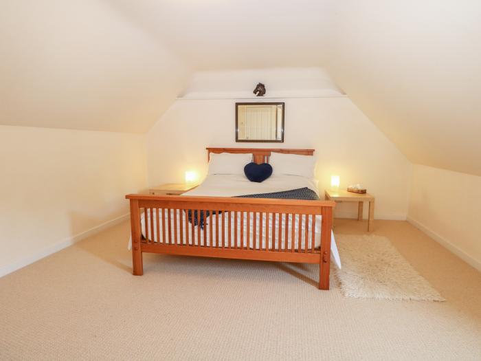 The Annexe is in Petworth, in West Sussex. One-bedroom annexe, ideal for a couple. Countryside views