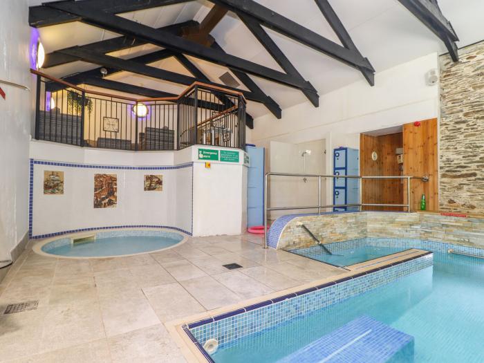 Trewince Manor Cottage, Portscatho, Cornwall, communal swimming pool, close to a beach rural cottage