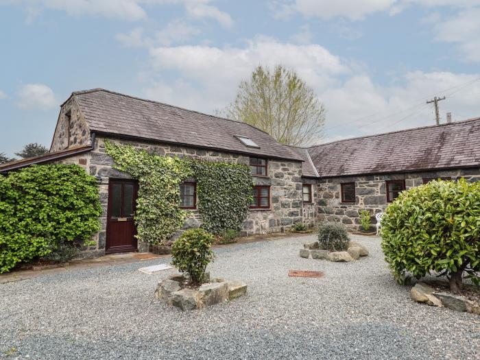 Gamekeepers Cottage in Rowen, in Conwy. In National Park. Three-bedroom barn conversion with garden.