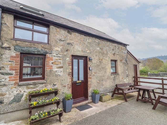 Gamekeepers Cottage in Rowen, in Conwy. In National Park. Three-bedroom barn conversion with garden.