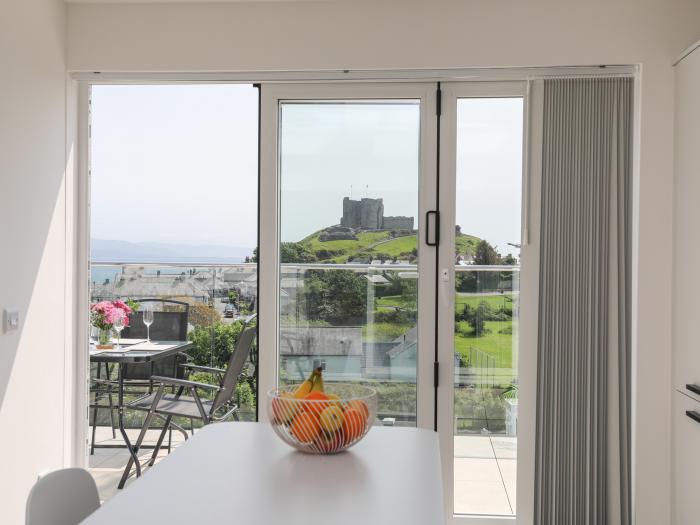 Apartment 2, Criccieth