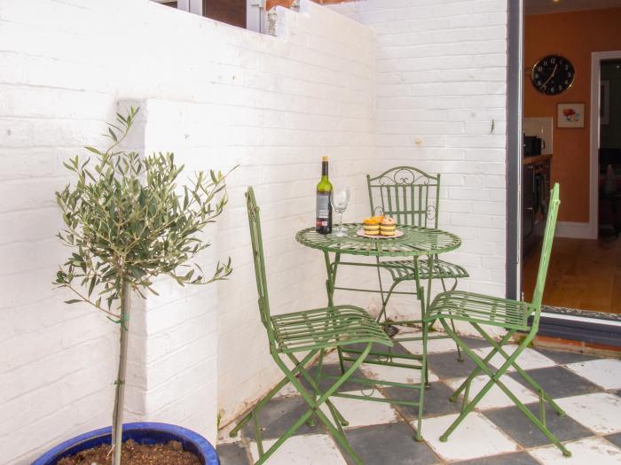 The Corner House. 2bed home in Weymouth, Dorset. Close to amenities. Near beach. Enclosed courtyard.