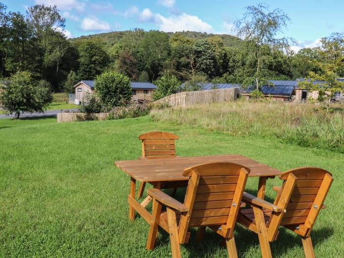 The Brambles near Haverthwaite Cumbria, single-storey, pet-friendly, on-site parking, 2bed