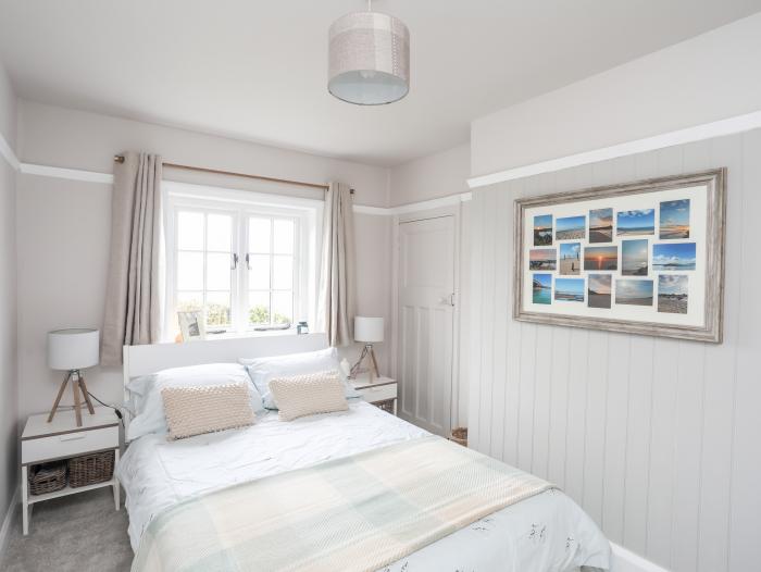 Gorse Bank, Abersoch, Gwynedd, North Wales, close to amenities and the beach, Smart TV, traditional,