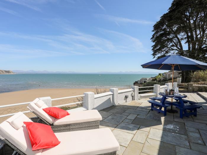 Gorse Bank, Abersoch, Gwynedd, North Wales, close to amenities and the beach, Smart TV, traditional,