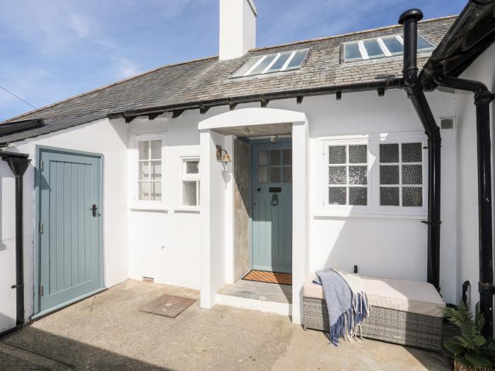 Gorse Bank, Abersoch, Gwynedd, North Wales, close to amenities and the beach, Smart TV, traditional,