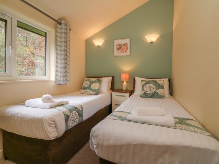 Chalet Log Cabin C9, Combe Martin, Devon. Family-friendly, near the beach, National Park, pet-free.