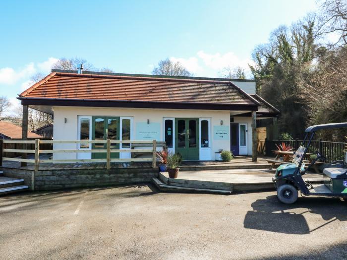 Chalet Log Cabin C9, Combe Martin, Devon. Family-friendly, near the beach, National Park, pet-free.