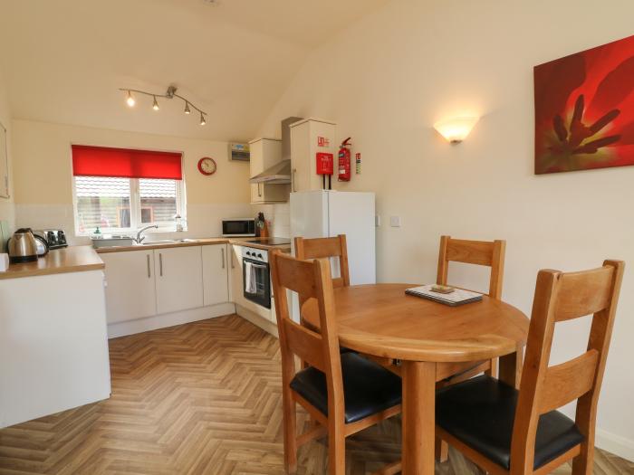 Chalet Log Cabin L3, Combe Martin, Devon. Pet-friendly, close to beach, in an AONB, open-plan living