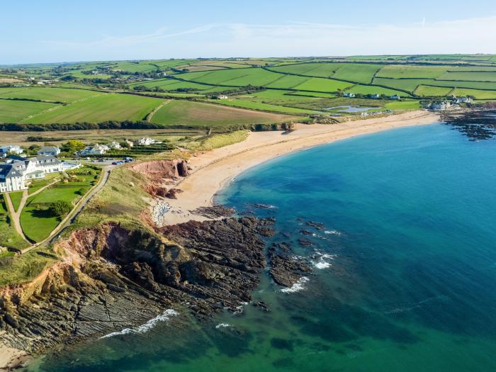 Spindell, Thurlestone, Devon. In an AONB. Ground-floor living. Near amenities and beach. Rural views