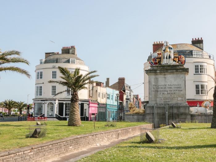 Flat 3 in Weymouth, Dorset. Two-bedroom, duplex apartment near beach and amenities. Stylish. Coastal