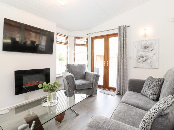 Keswick Court 2, Troutbeck Bridge, open-plan living space, in Lake District National Park, three bed