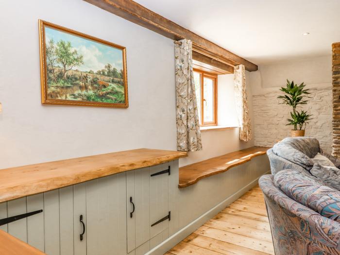 Bunts Barn, Northlew, Hatherleigh, Devon, off-road parking, woodburning stove, pet-free, woodburner.