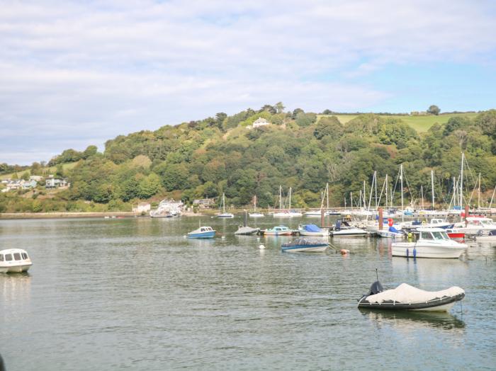 Captain's Lookout in Stoke Fleming, Devon. Two-bedroom cottage enjoying sea views and near amenities