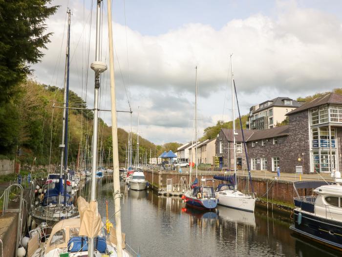 46 Ffordd Glyder, Y Felinheli, North Wales. Overlooking the Menai Strait and ample communal parking.