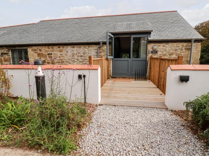 Pol, Cubert, Cornwall. 2 bedrooms. Off-road parking. Barbecue. Pet-friendly. Open-plan. WiFi and TV.