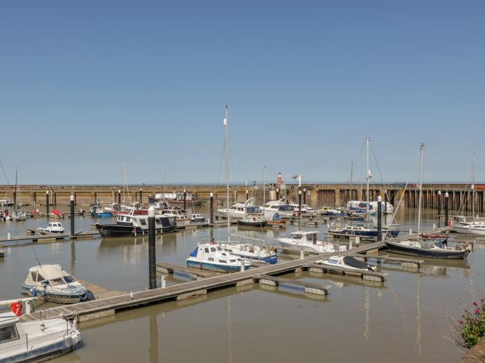 Oyster Catchers, Watchet, Somerset, WiFi, Sea views, Beach hut, Kitchen/diner, Beach, Marina, Gas CH