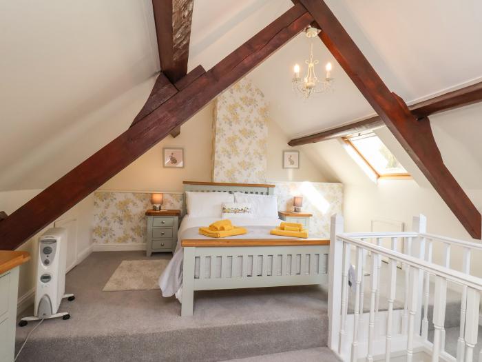 Willow Tree Cottage, Skelton-In-Cleveland, North Yorkshire. Near a National Park. Three-storey House