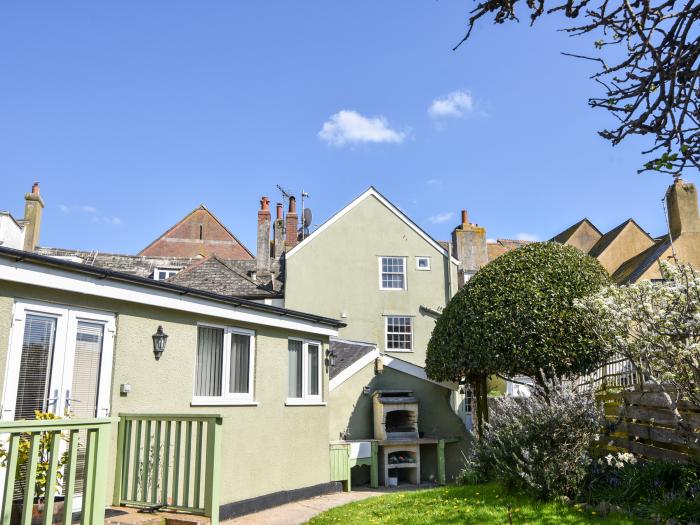 The Lymings, Lyme Regis, Dorset, woodburning stove, close to amenities and the beach, central, 4 bed