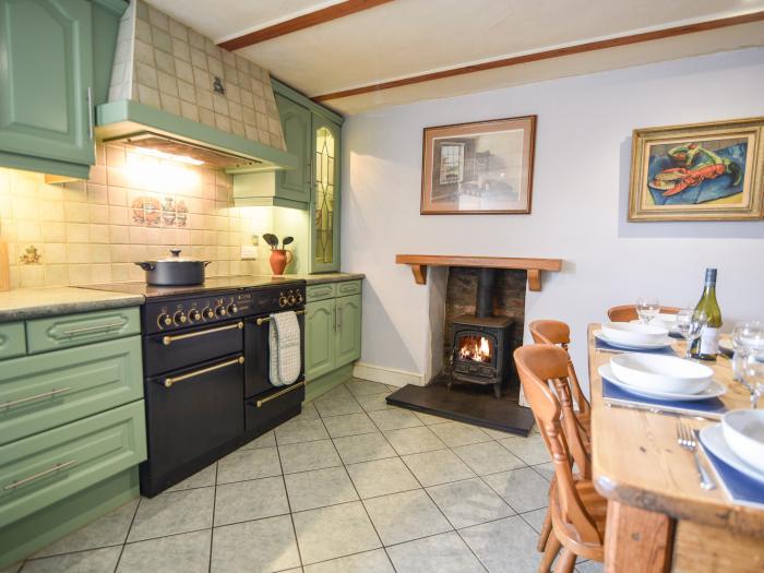 The Lymings, Lyme Regis, Dorset, woodburning stove, close to amenities and the beach, central, 4 bed