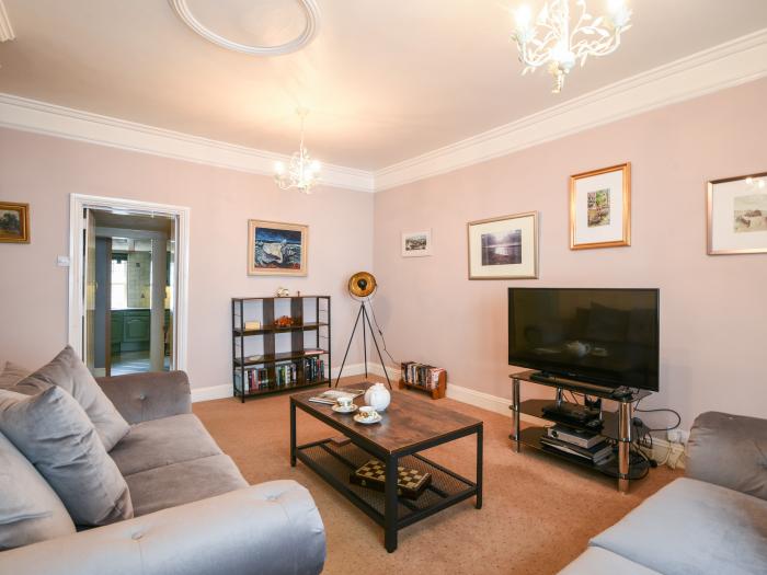 The Lymings, Lyme Regis, Dorset, woodburning stove, close to amenities and the beach, central, 4 bed