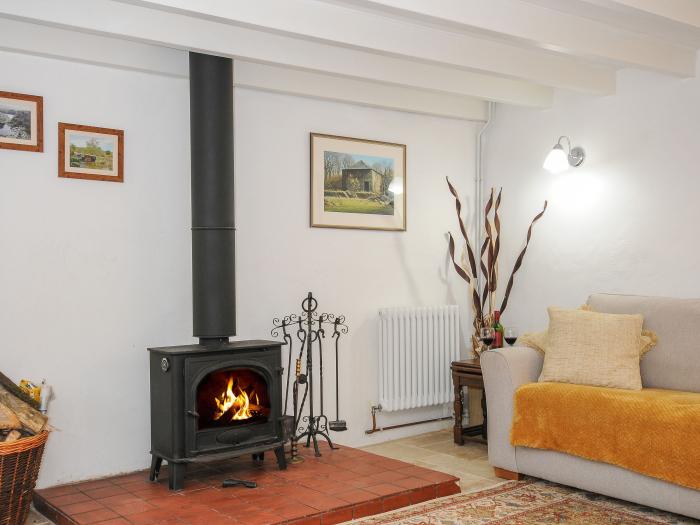 Henwood Barn near Upton Cross, Cornwall, dog-friendly, woodburning stove, countryside views, parking