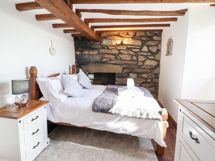 Ty'n-Y-Ffynnon Cottage, Barmouth, elevated position, sea views, beach nearby,  set over four floors.