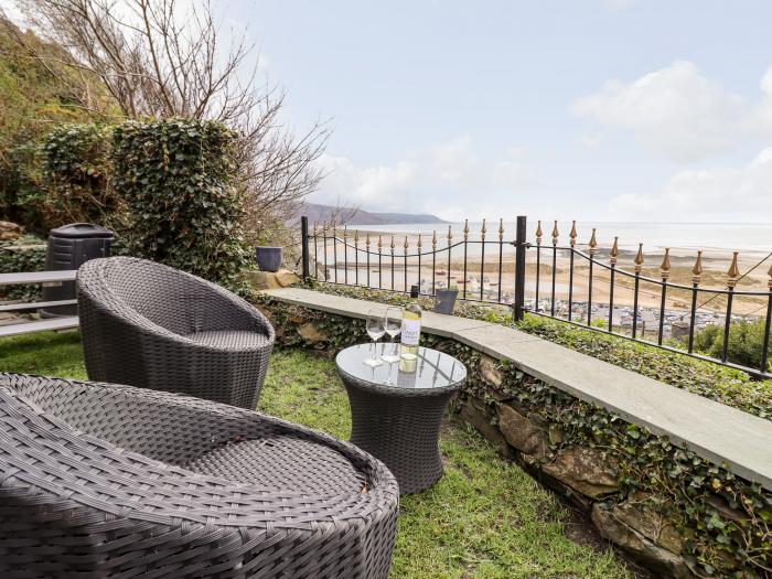 Ty'n-Y-Ffynnon Cottage, Barmouth, elevated position, sea views, beach nearby,  set over four floors.