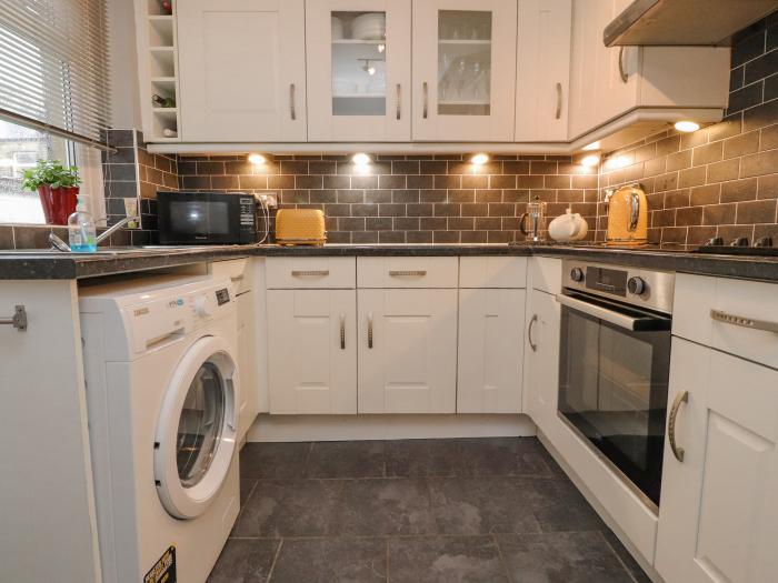 28 Devonshire Street, Skipton, North Yorkshire, gas fires, close to amenities, near a National Park