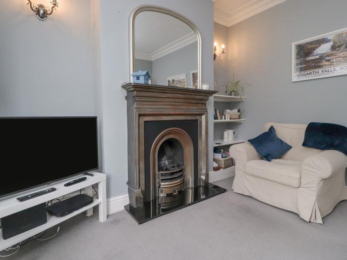 28 Devonshire Street, Skipton, North Yorkshire, gas fires, close to amenities, near a National Park