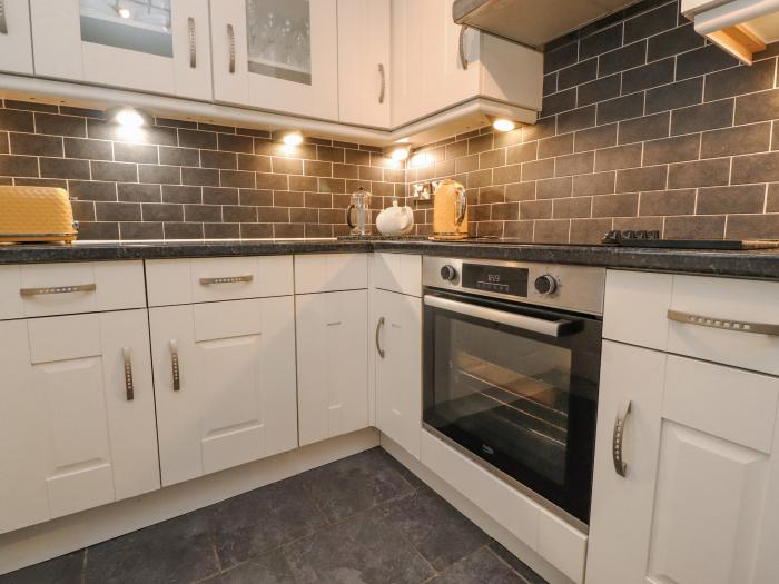 28 Devonshire Street, Skipton, North Yorkshire, gas fires, close to amenities, near a National Park