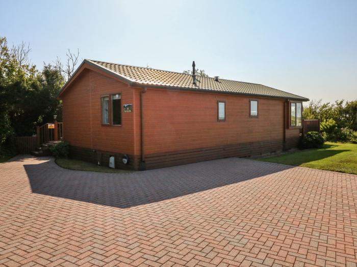 Poppy Lodge, Mullacott, near Ilfracombe, Devon. Near Exmoor National Park, single-storey, open-plan.