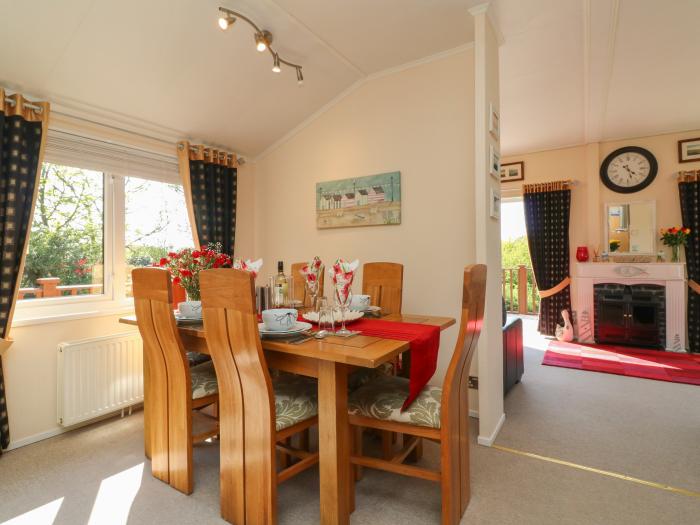 Poppy Lodge, Mullacott, near Ilfracombe, Devon. Near Exmoor National Park, single-storey, open-plan.